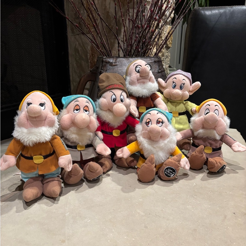 Snow White’s Seven DWARF’s  Disney World Resort Plush Toys - Picture 3 of 11
